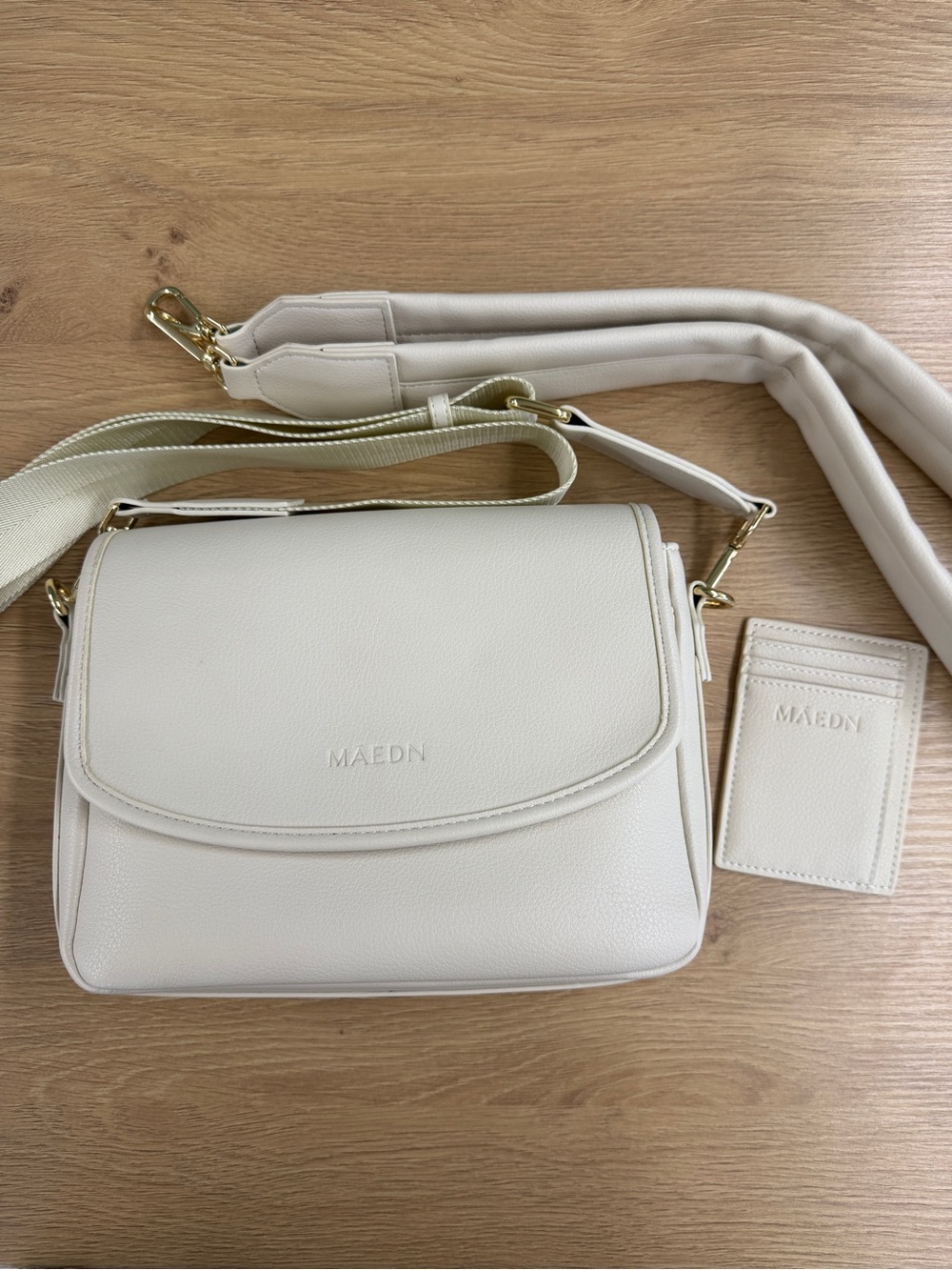 DOVE Maedn Everyday Crossbody